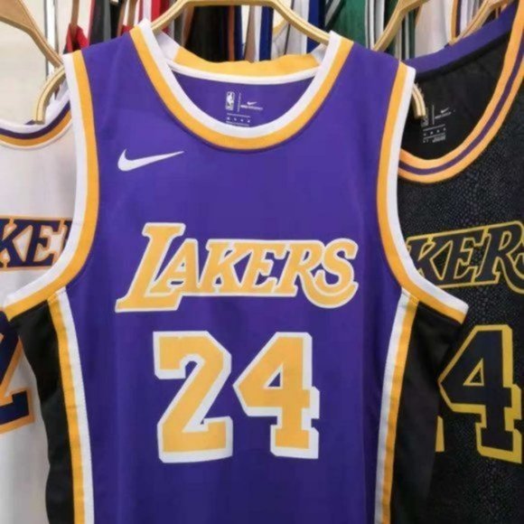 kobe bryant jersey purple 8